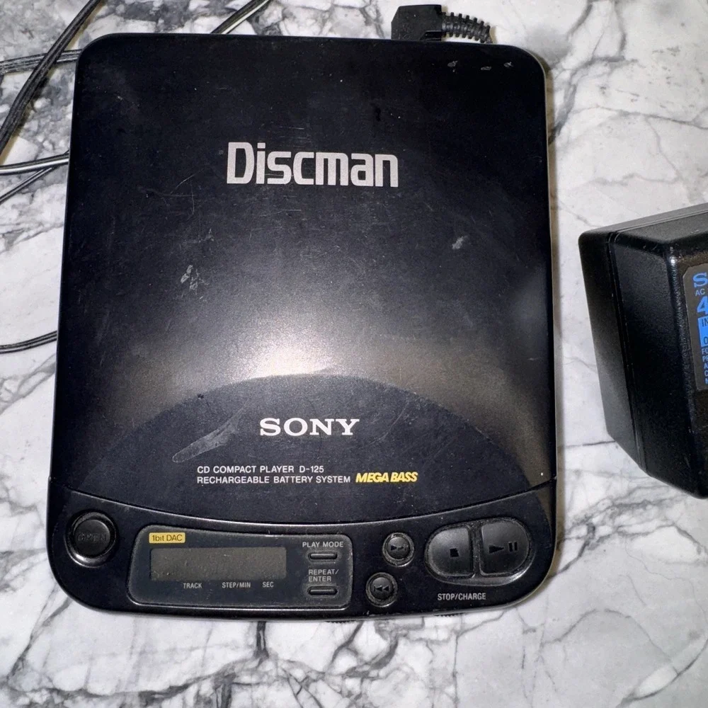 Vintage 1993 Sony Discman CD Compact Player D-125 For Parts Or Repair